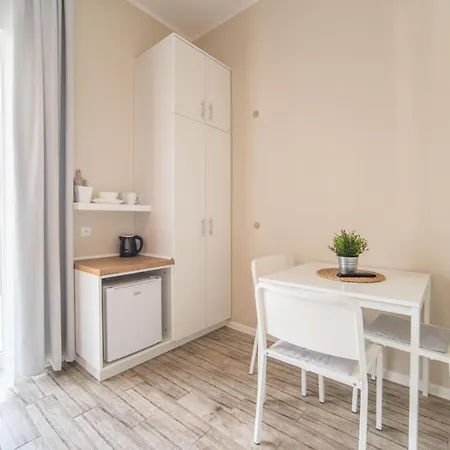 Δωμάτια σε οικογενειακή κατοικία Mk Kaminski *