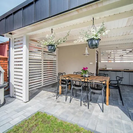 홈스테이 Mk Kaminski