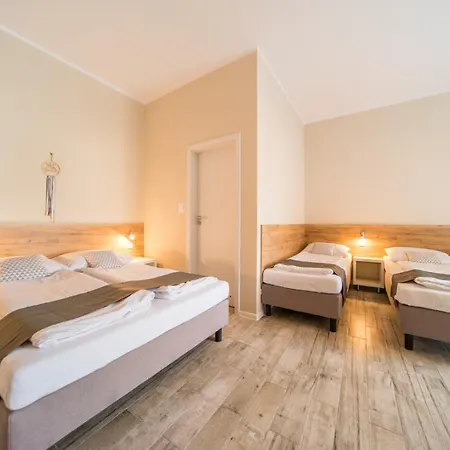 Δωμάτια σε οικογενειακή κατοικία Mk Kaminski *